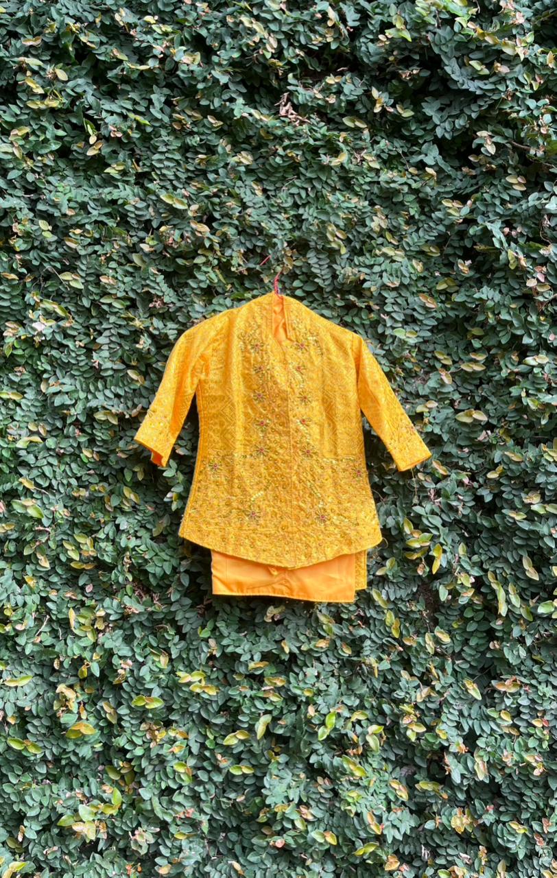 Baju Adat Melayu Kuning - Perempuan