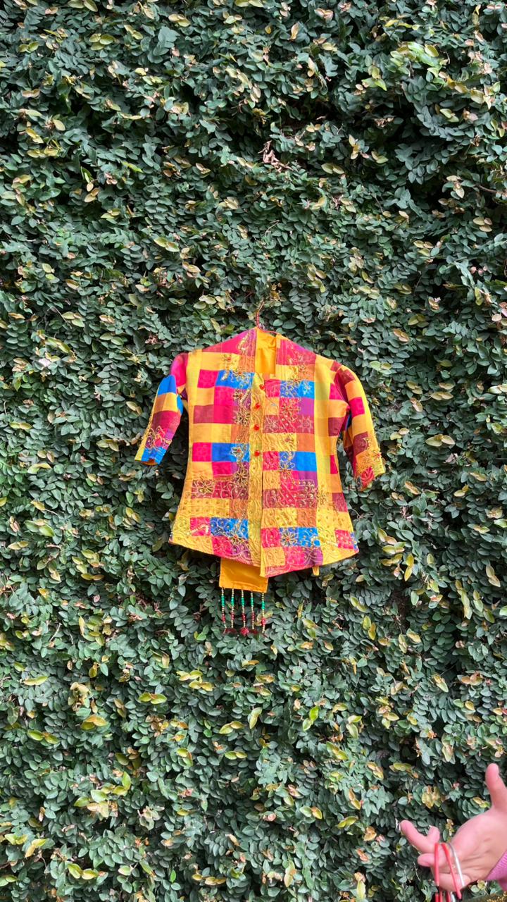 Baju Adat Bordir Etnik - Perempuan